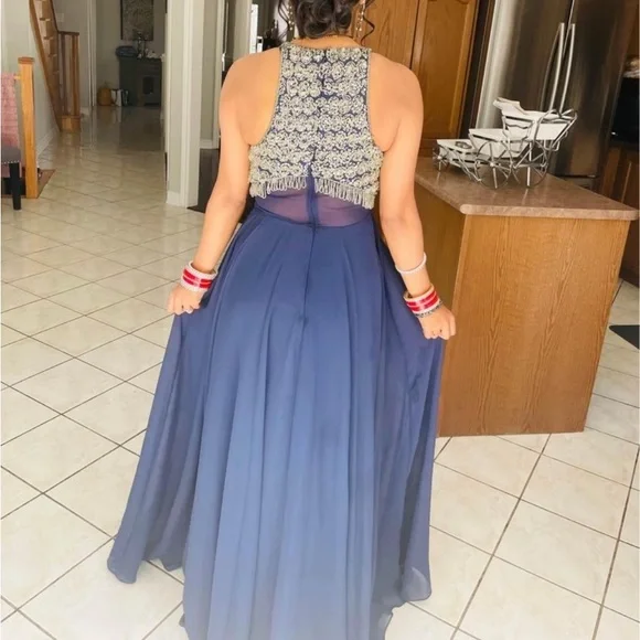 Colour: blue - Picture 1 of 2